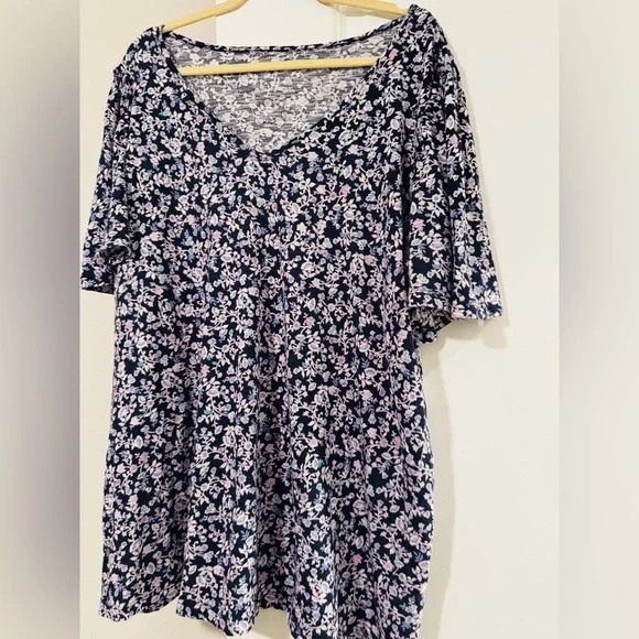 Lane Bryant Floral V-Neck Blouse - Black and White - Picture 8 of 8